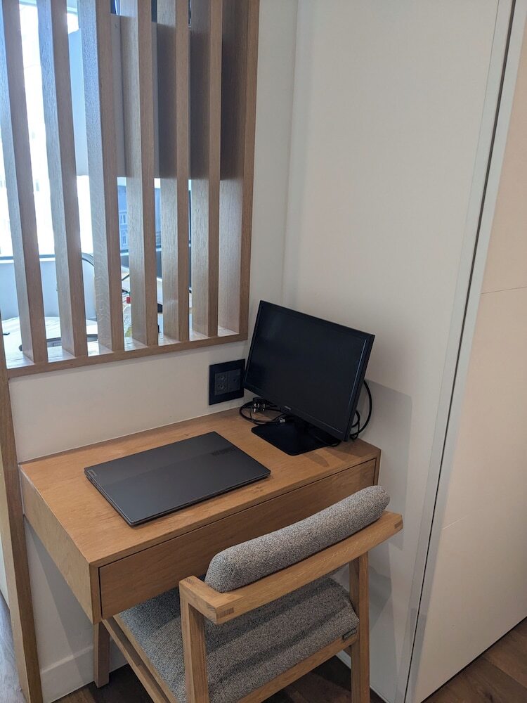 Hotel Trendy Studio At The Barracks On Bree