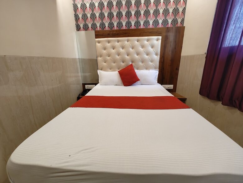 Hotel Dream Palace Residency