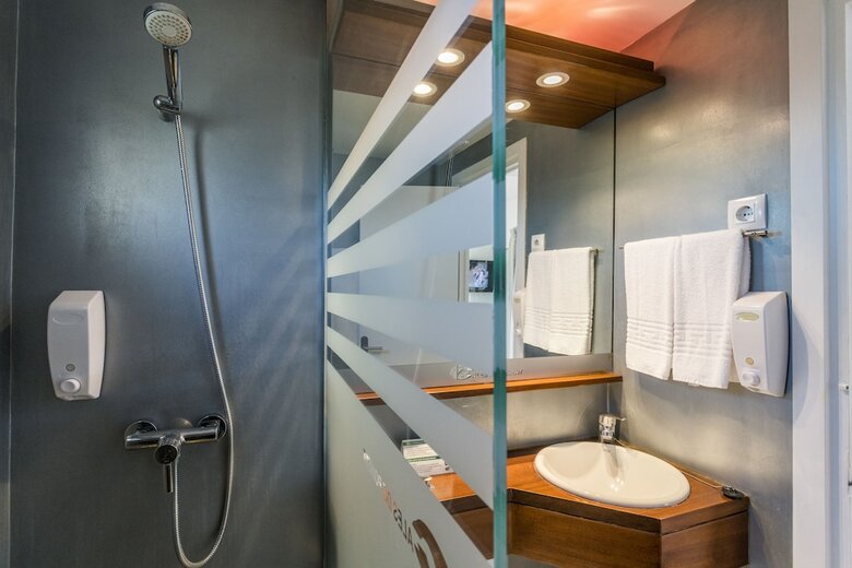 Aparthotel Apartaments Cales De Ponent