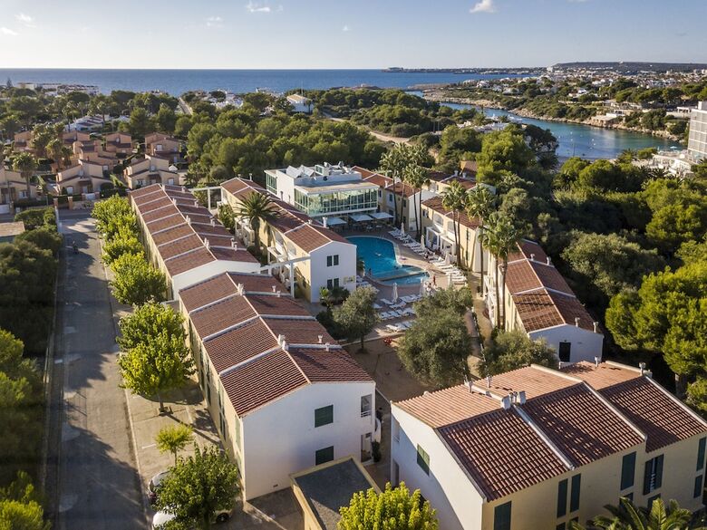 Aparthotel Apartaments Cales De Ponent