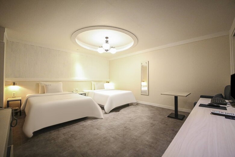 Hotel G7