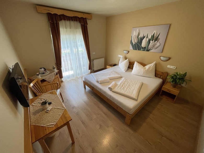 Karin Hotel