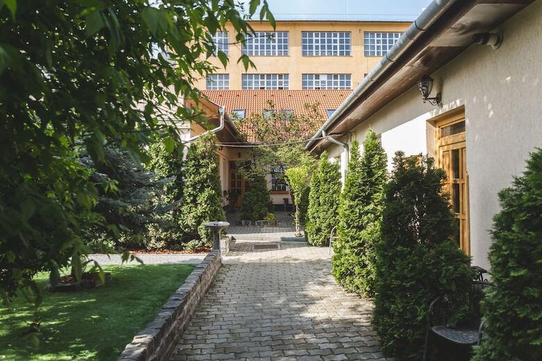 Karin Hotel