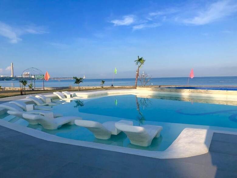 Acapulco Resort & Suites
