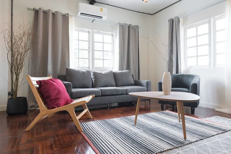 Mini-me Hubs - Charm Suites In Old City
