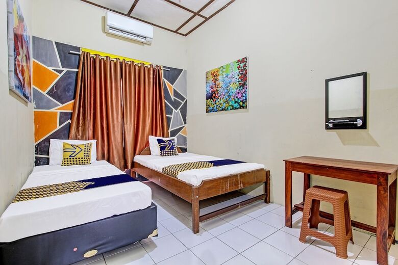 Hotel O White House Syariah