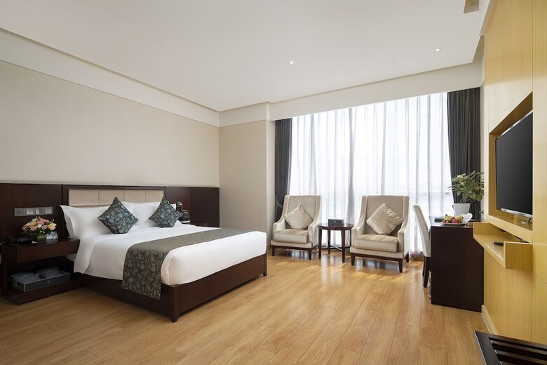 Qinxin Yayue Hotel