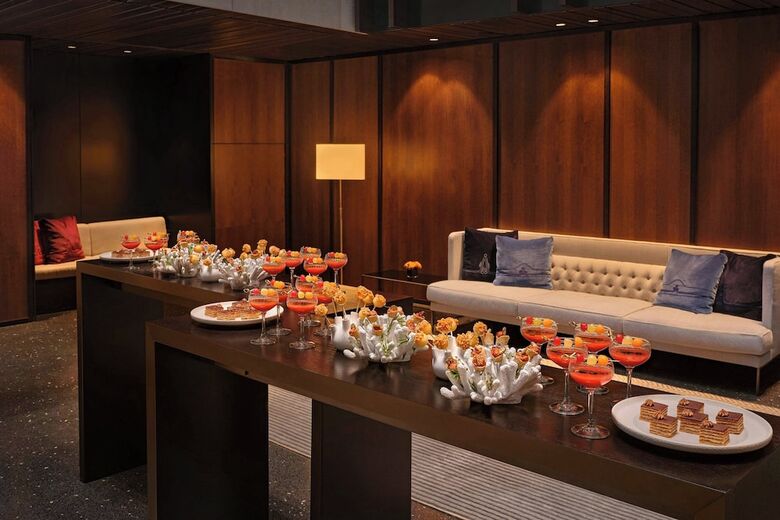 Dorothea Hotel, Budapest, Autograph Collection