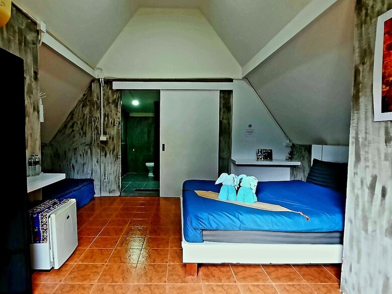 Hotel Cashewnut Tree Resort
