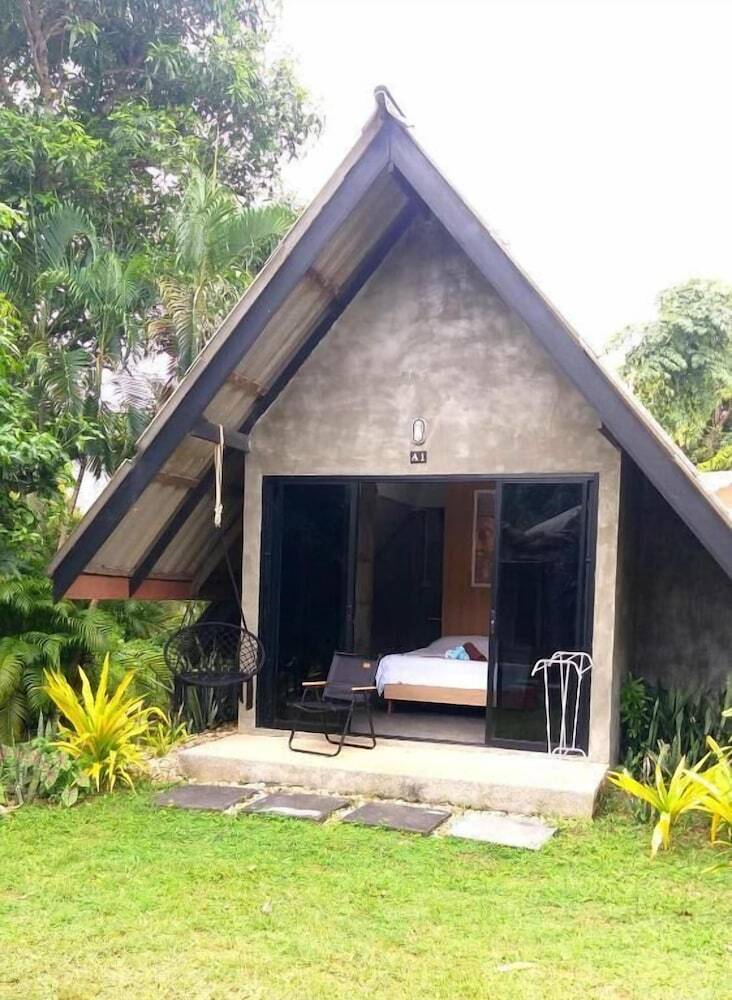 Hotel Cashewnut Tree Resort
