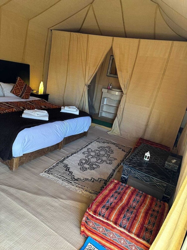 Bed & Breakfast Musta Desert Luxury Camp