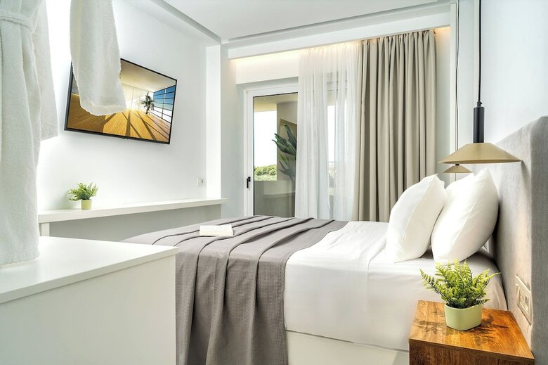 Hotel Myzith Luxury Suites