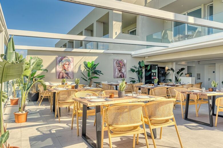 Hotel Myzith Luxury Suites
