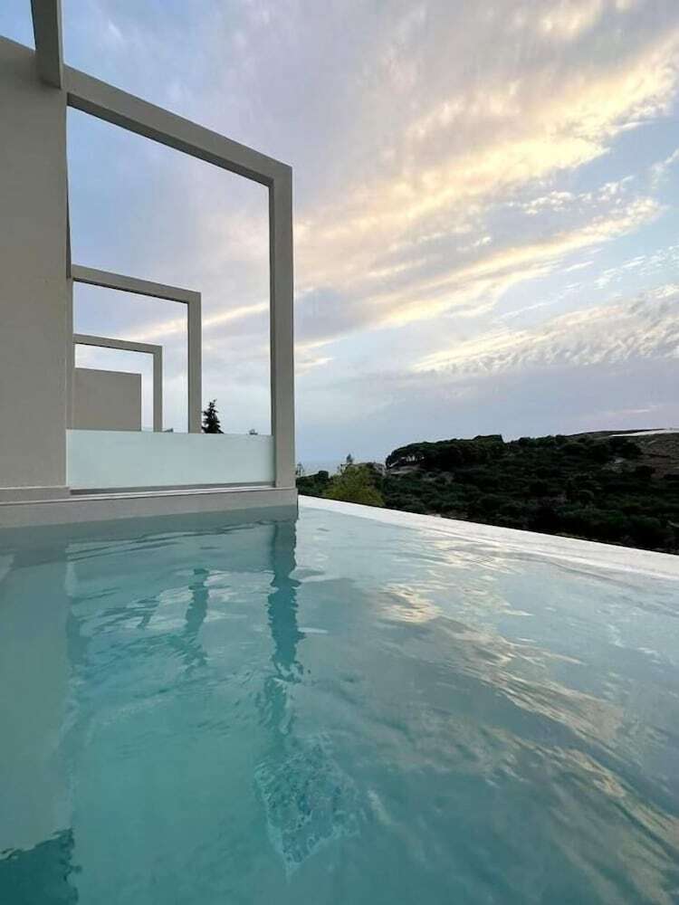 Hotel Myzith Luxury Suites