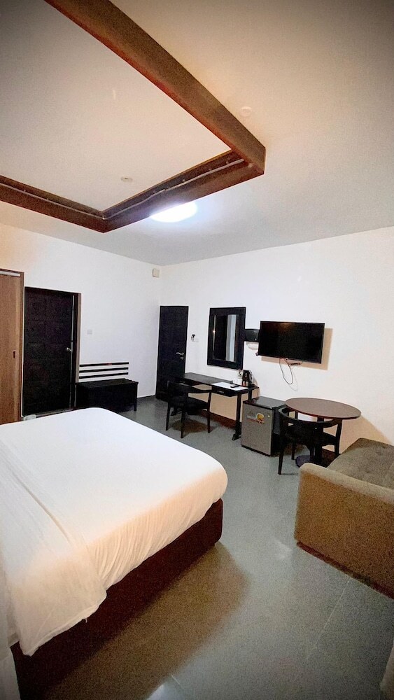 Hotel Armaan Suites And Restaurant