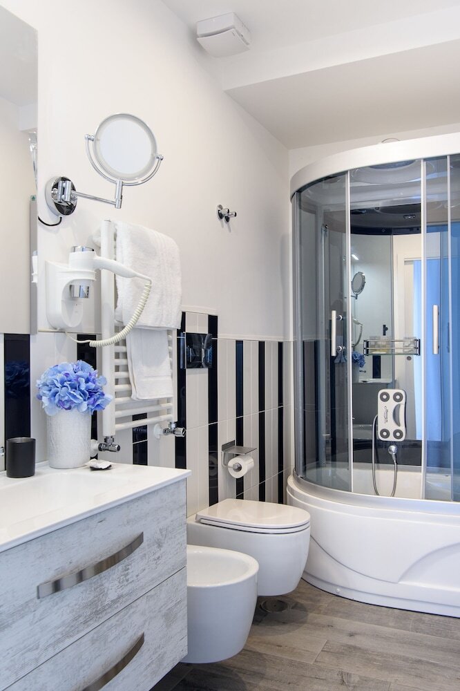 Les Suites Des Tout Le Monde