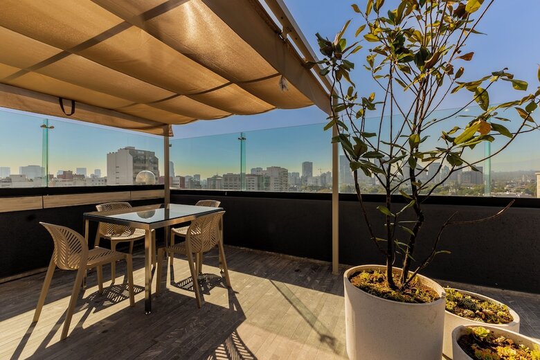 Apartamentos Capitalia Aristoteles Polanco