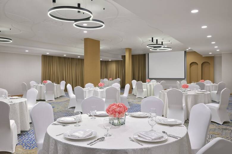 Hotel Holiday Inn Jeddah Corniche By Ihg