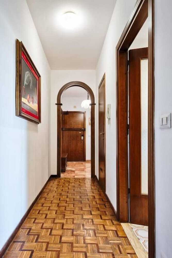 Apt Venice City