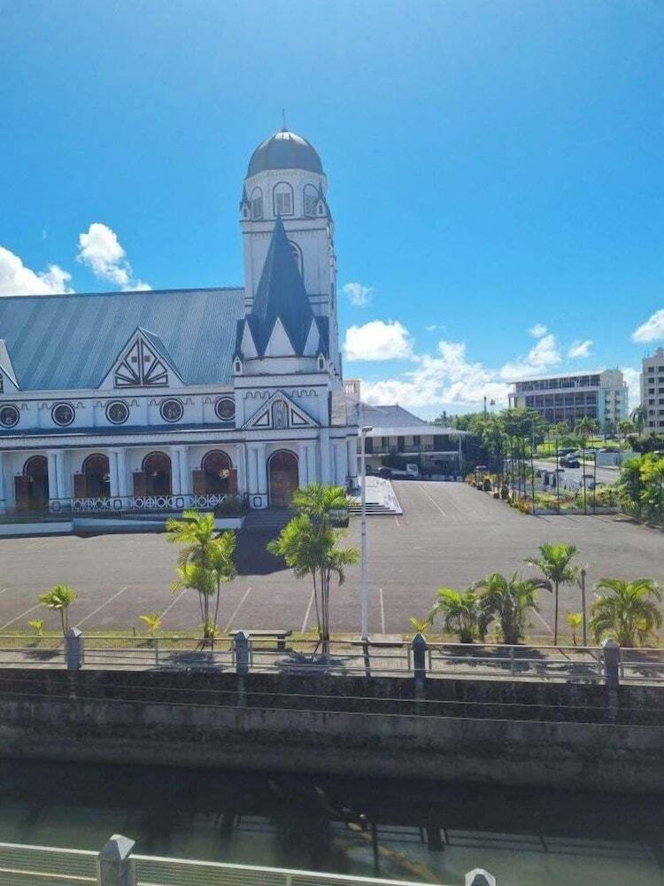 Tauese Seaview Hotel