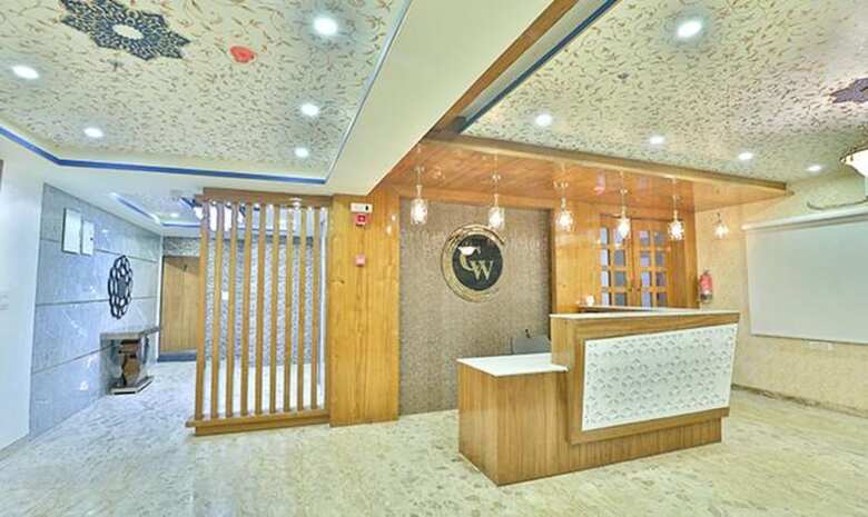 Fabhotel Prime Candle Wood