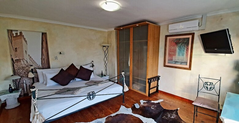 Villa Surprise