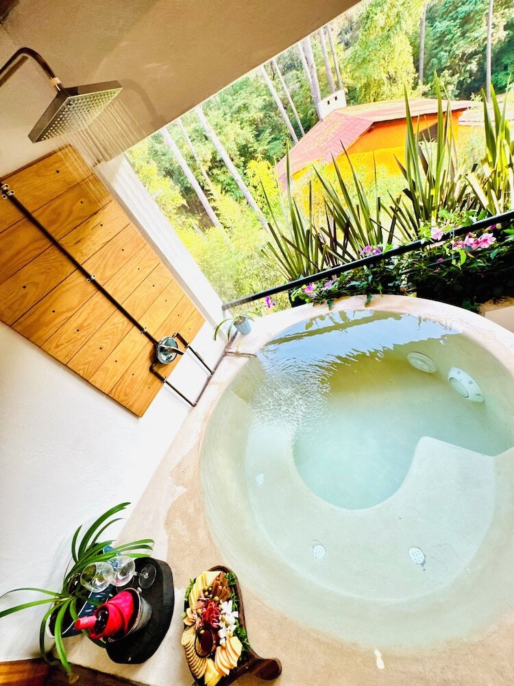 Encino House Hotel Boutique