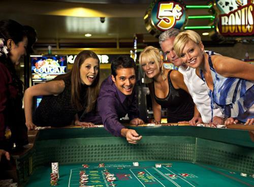 Hotel Seven Feathers Casino Resort
