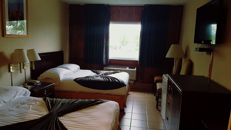 Hotel Chomedey Inn