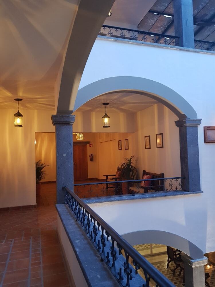 Hotel Puerta San Pedro
