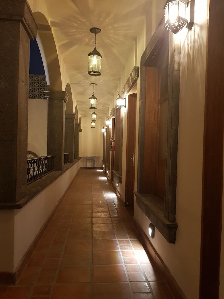 Hotel Puerta San Pedro