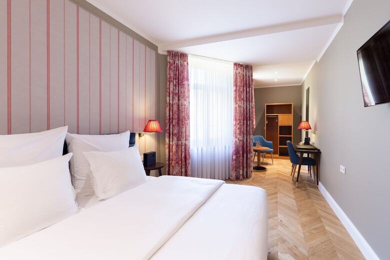Hotel H�tel Perrin