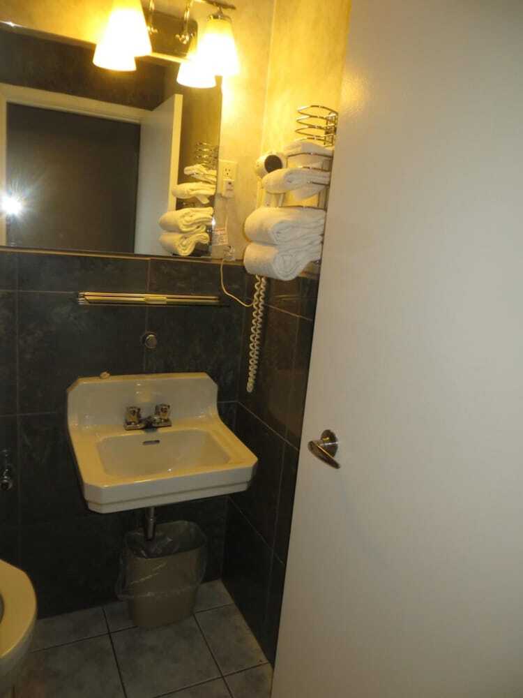 Hotel Airport Motor Inn