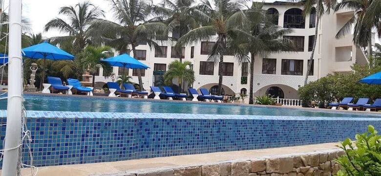 Hotel Salama Bling Beach Resort