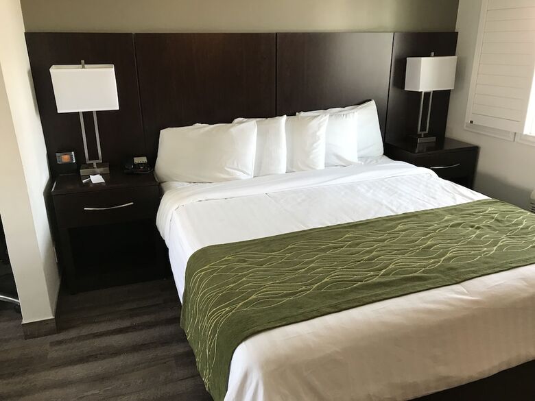 Motel Hi View Inn & Suites
