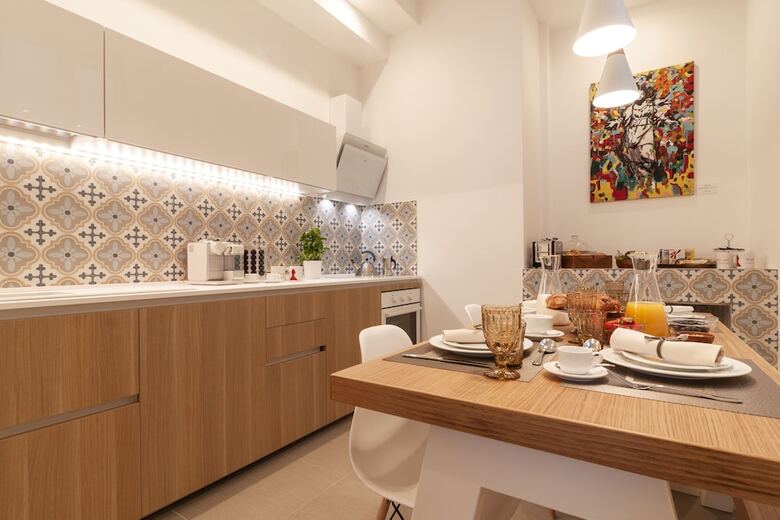 Moma Suites