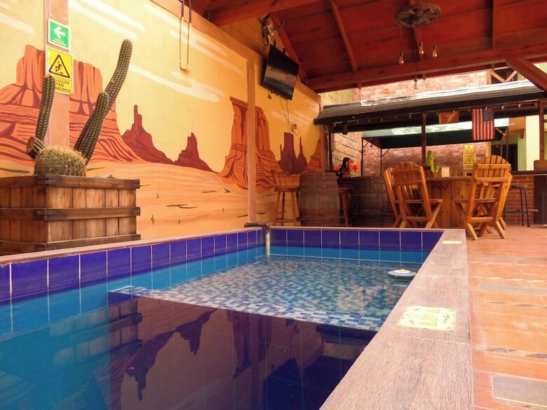 Hotel West Refugio