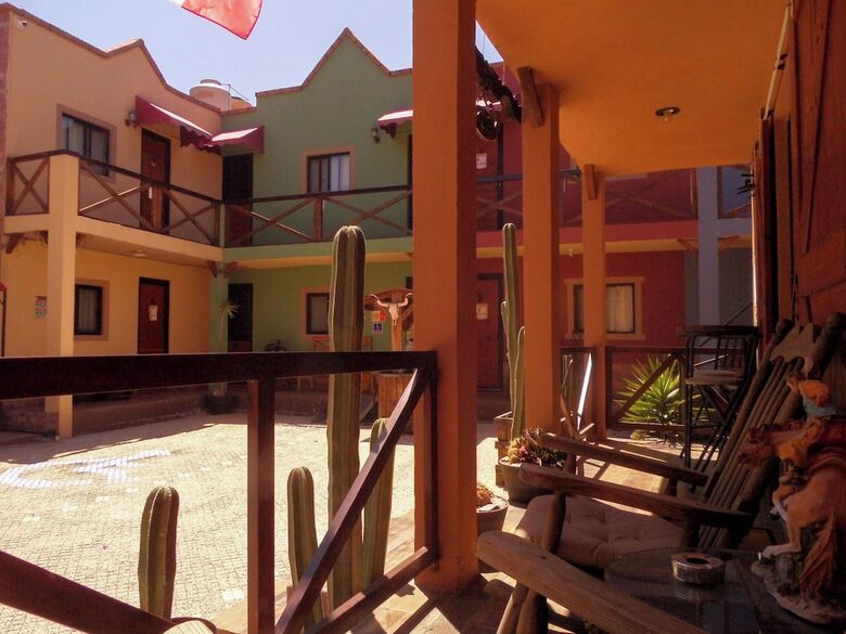 Hotel West Refugio