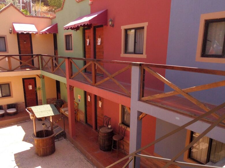Hotel West Refugio
