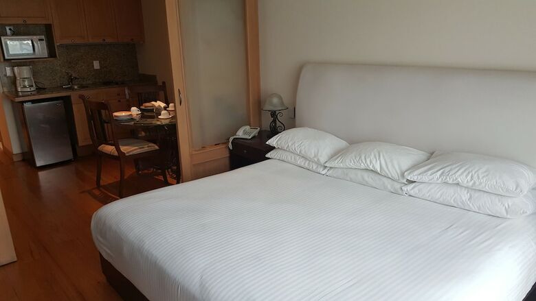 Apartamentos Suites Lerma 202