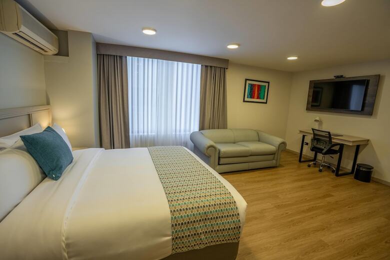 Hotel La Quinta By Wyndham Quito
