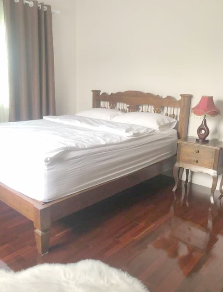 Hotel At Wara Bed And Breakfast