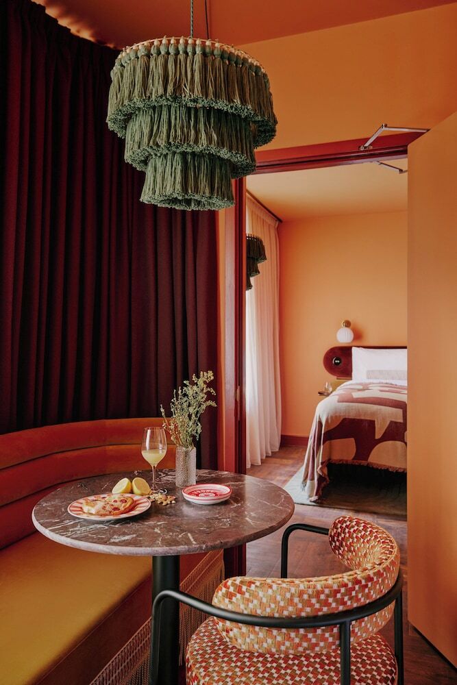 Hotel Ember Locke Kensington