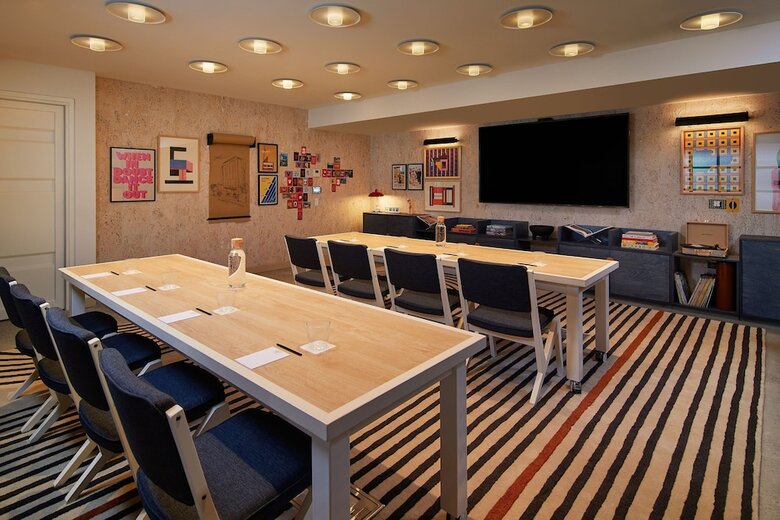 Hotel Moxy Sydney Airport