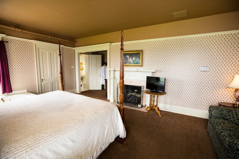 Hotel White Springs Manor A Belhurst Property