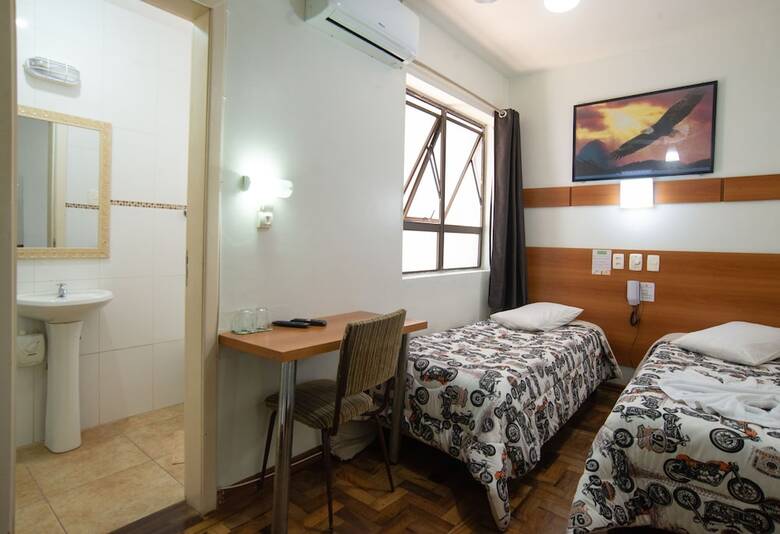 Bandeira Hotel