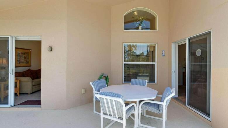 Aparthotel Waterside Villa By Villadirect