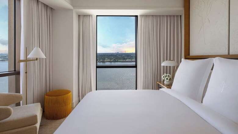 Four Seasons Hotel New Orleans