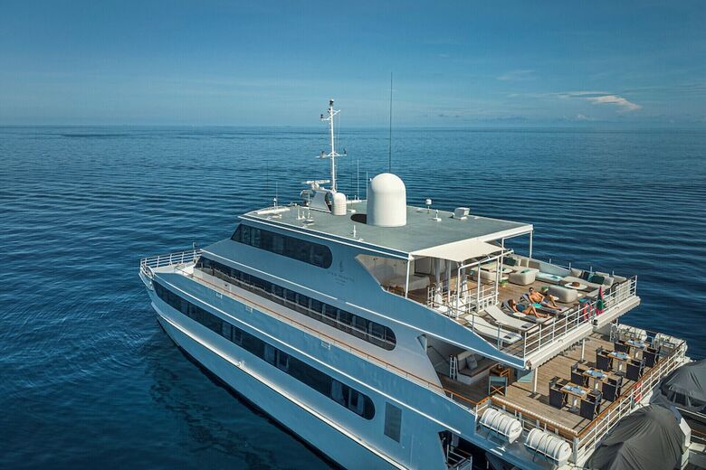 Four Seasons Explorer, Palau - Cruising Resort