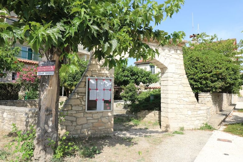 Hotel 30 Rte De Vallon Pont D Arc